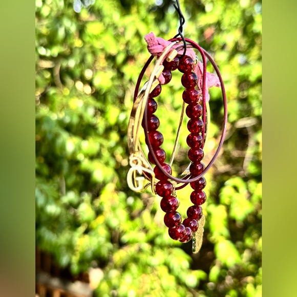 ✨ Harry Potter Gryffindor 4-Piece Bracelet Set – Beaded, Charm & Bangles - Picture 5 of 16